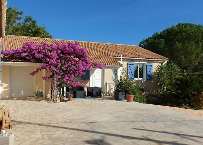 Bougainvilliers Дом отдыха Alignan-du-Vent